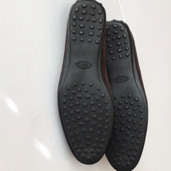 Tod’s Italian Brown Leather Loafers - Picture 4 of 4